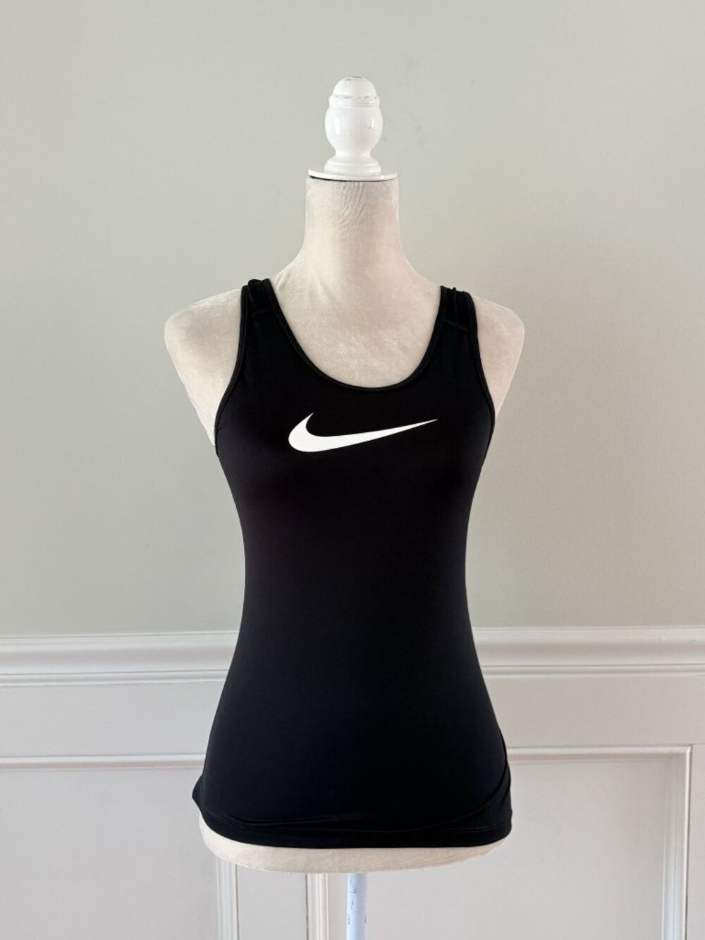 Nike Legend Classic Tank DRI-FIT WOMEN’S Size Small Black - Picture 2 of 5